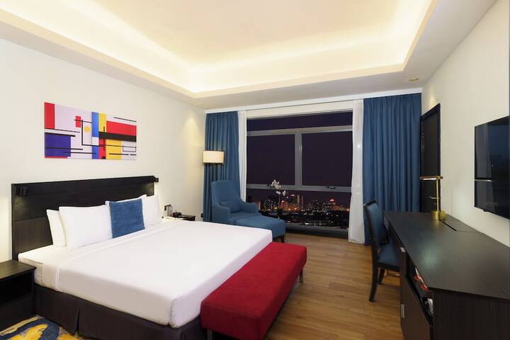 Room 27 of 65