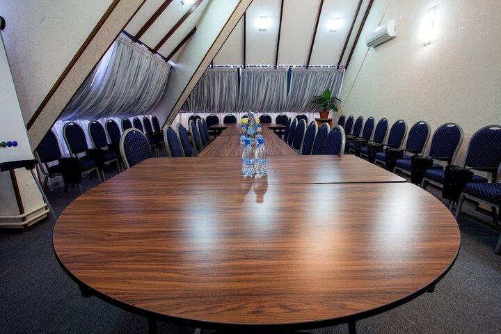 Business Center 68 of 69