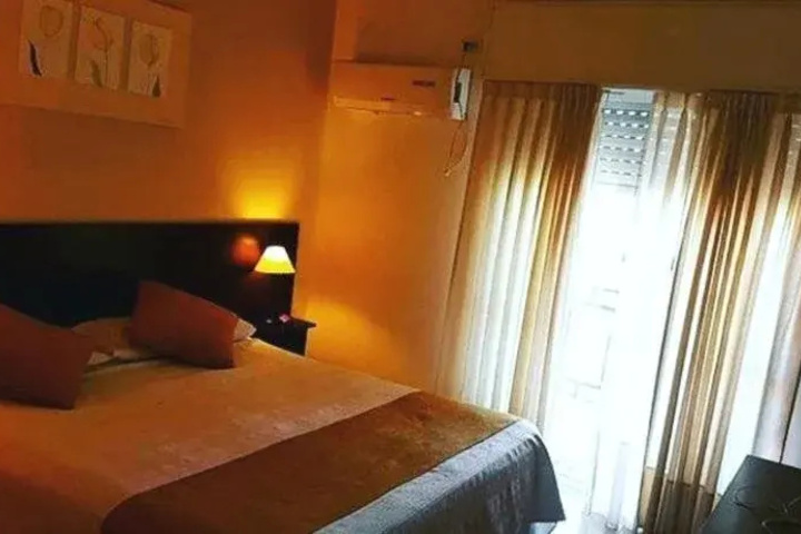 Room 3 of 12