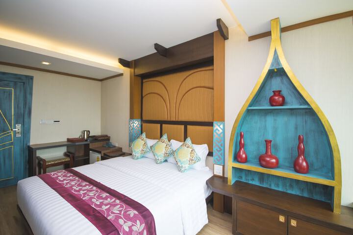 Room 5 of 119