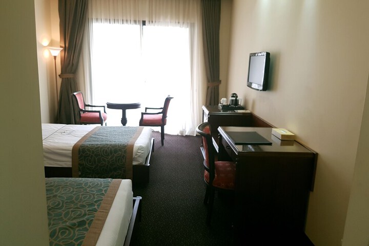 Room 11 of 64