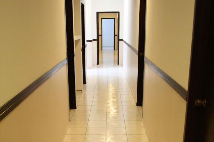 Ballroom/Hall 10 of 15