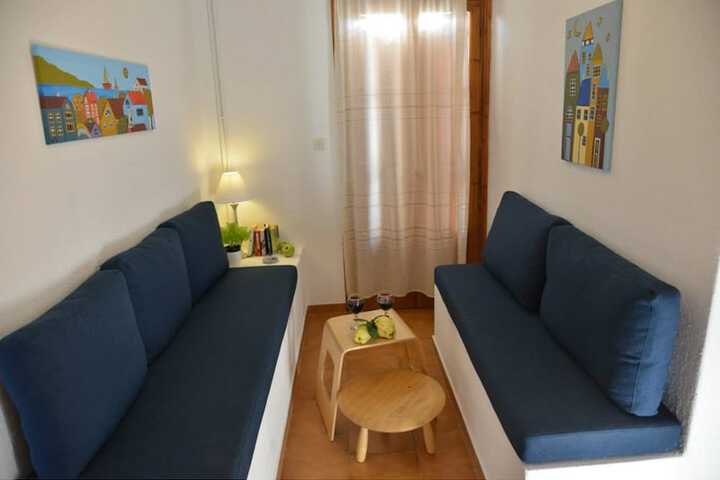 Room 17 of 48