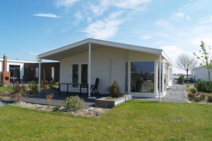 Comfortable Chalet Located in the Polder, Near Alkmaar in West-Graftdijk