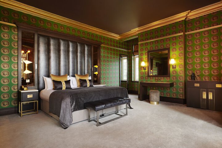 Room 22 of 36