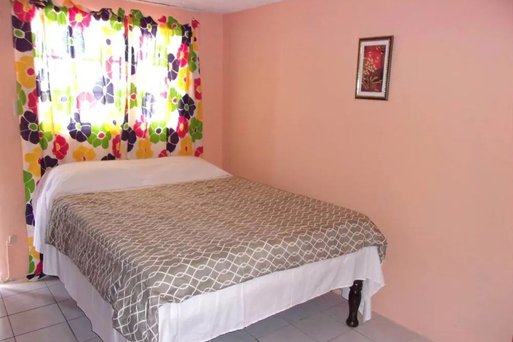 Room 7 of 18