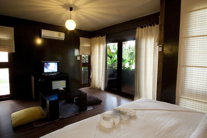 Room 3 of 46