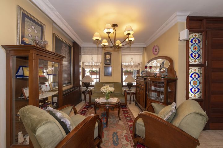 Guest Lobby
