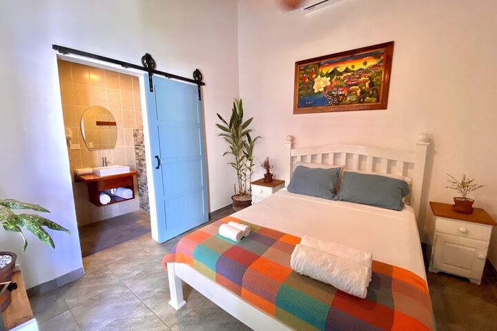 Room 3 of 20