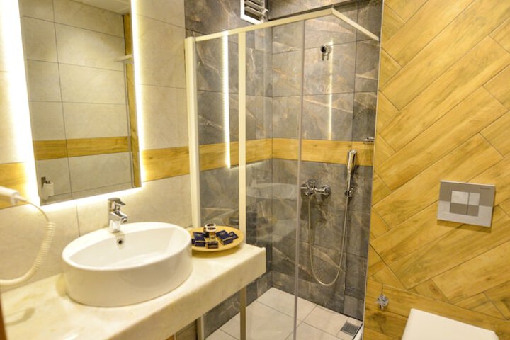 Room 10 of 23