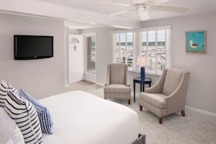 Room 37 of 111