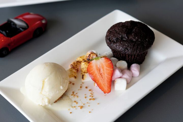 Dining Photos