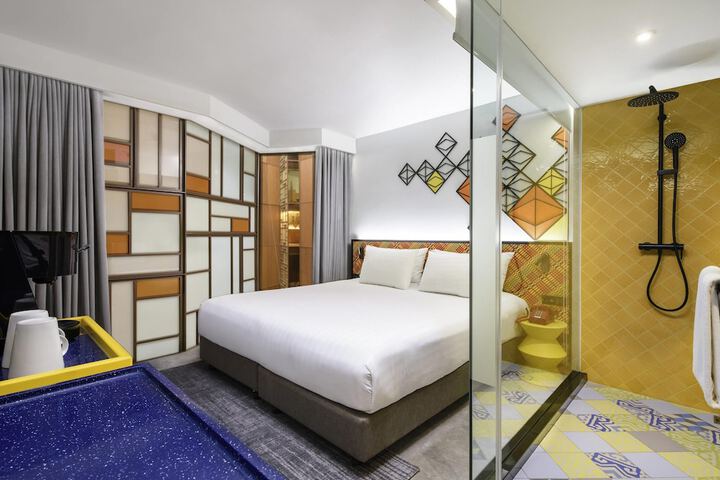 Room 25 of 109