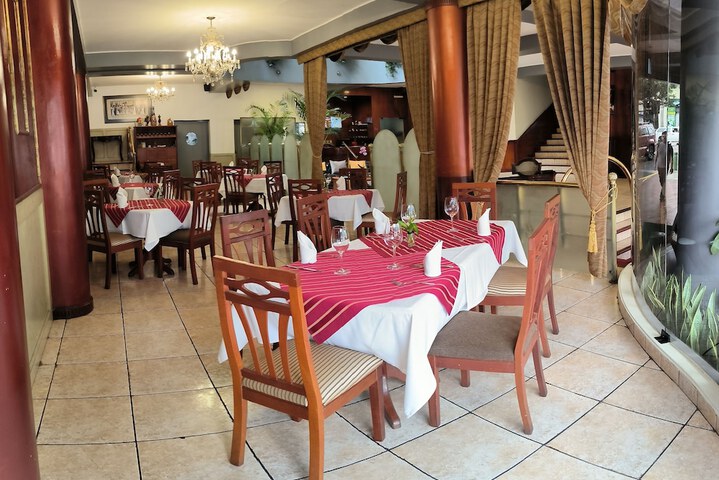 Dining 49 of 66