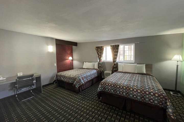 1 Queen Bed (3 of 56)