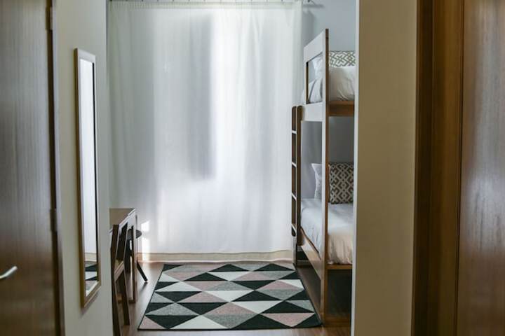 Room 26 of 80