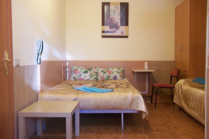 Room 5 of 26