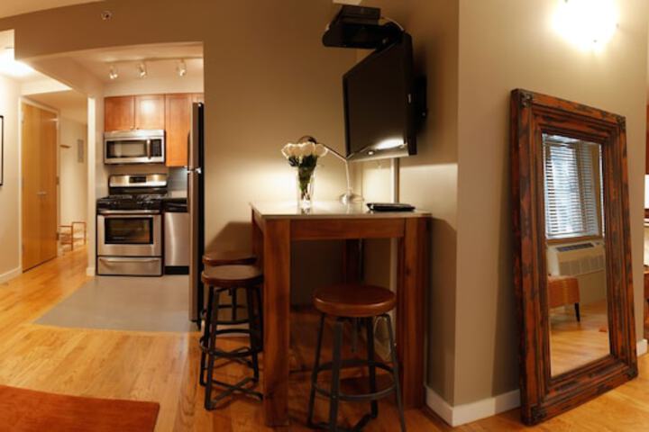 Room 33 of 49