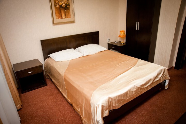 Room 4 of 71