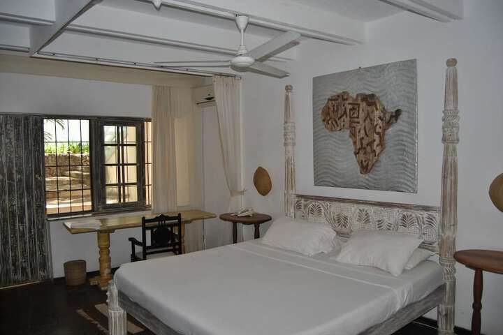 Room 15 of 44
