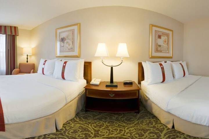 Standard Room, King or Two Doubles (6 of 8)