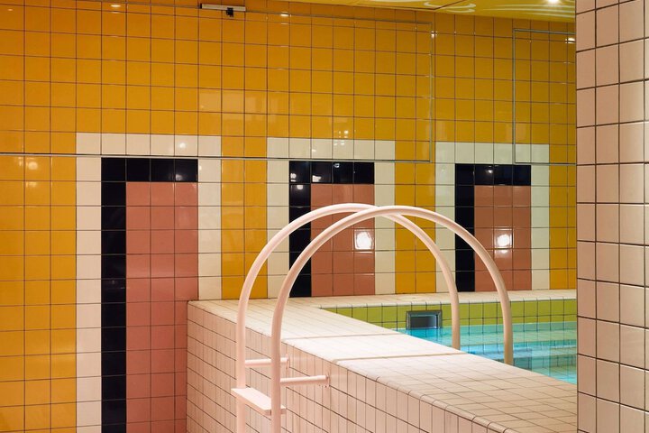 Pool 61 of 187