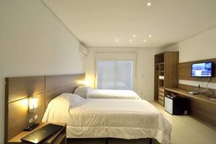 Room 5 of 18