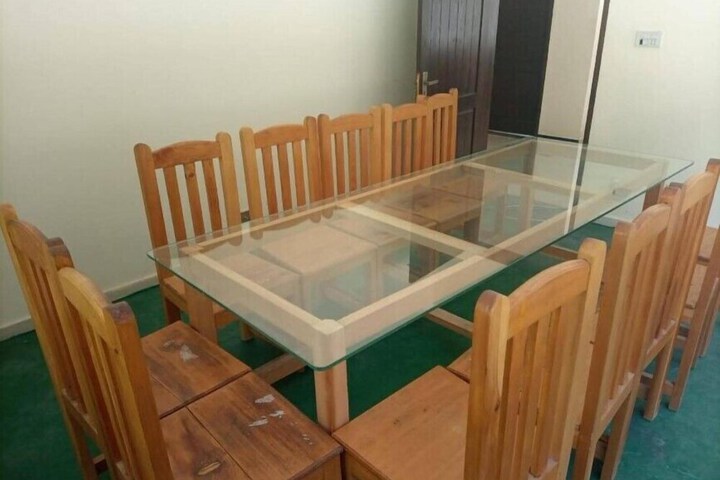 Dining 10 of 16