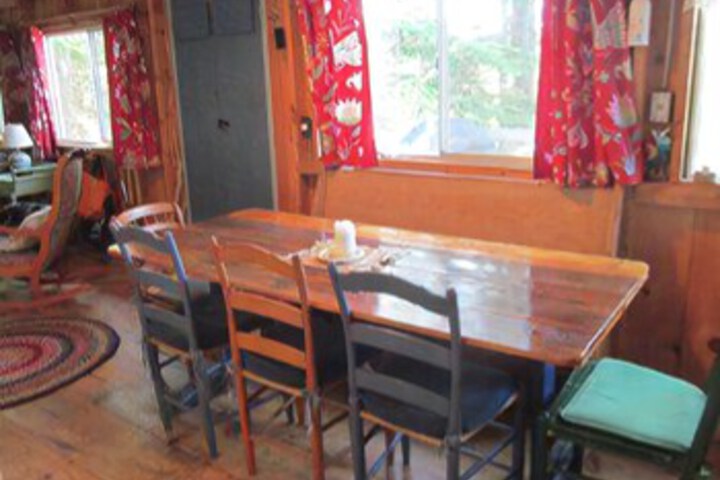 Room 10 of 37