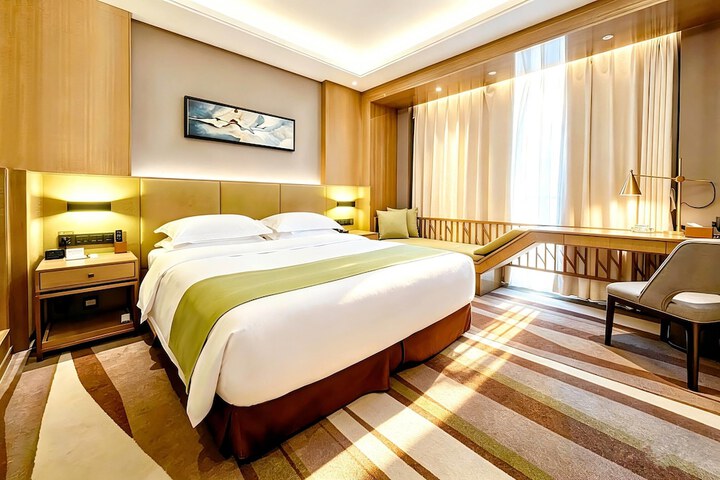 Room 76 of 162
