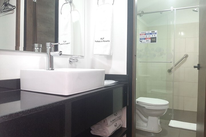 Room 49 of 86