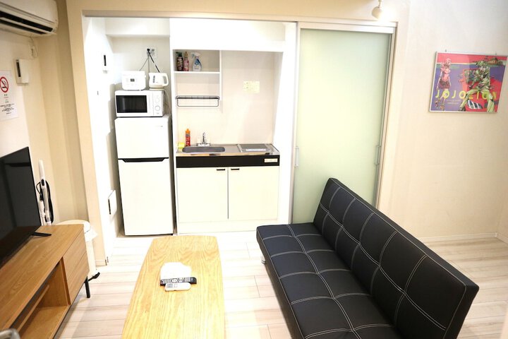 Room 80 of 143
