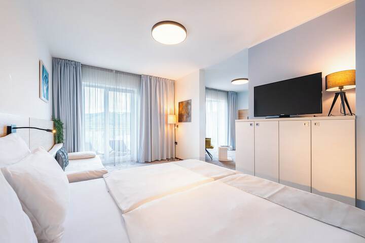 Room 33 of 113