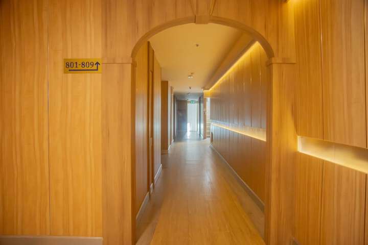 Ballroom/Hall 92 of 99