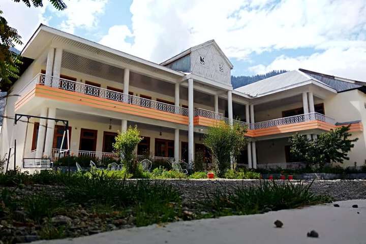 Hotel 11 of 27