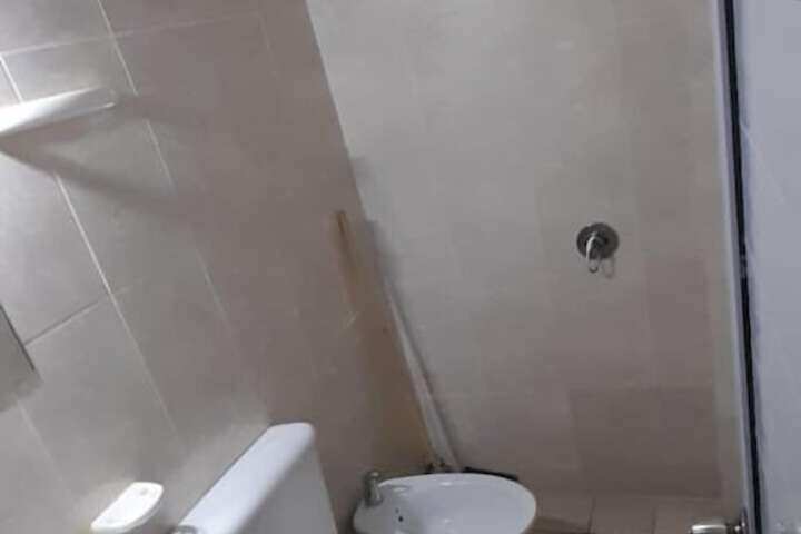 Room 11 of 28