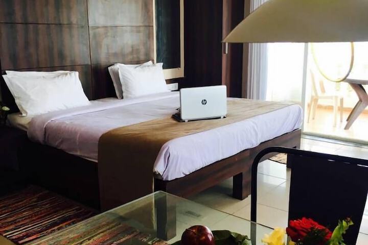 Room 5 of 25