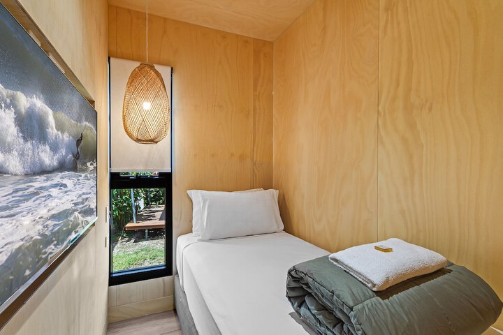 Room 16 of 148