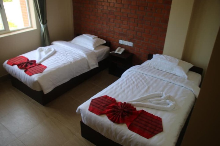 Room 10 of 39
