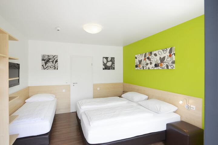 Room 10 of 36