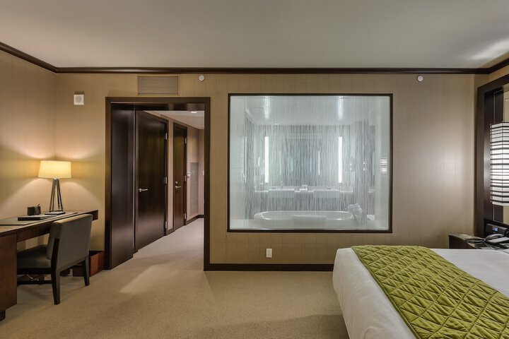 Room 19 of 124