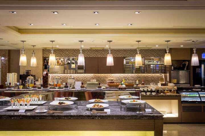 Dining Photos