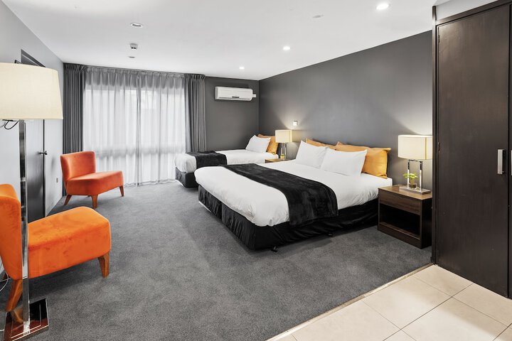 Room 18 of 38