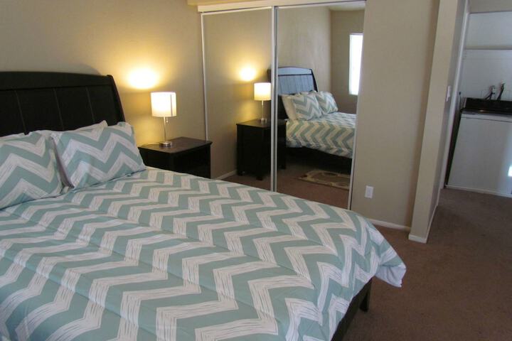 Room 4 of 11