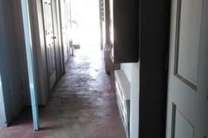 Room 8 of 12