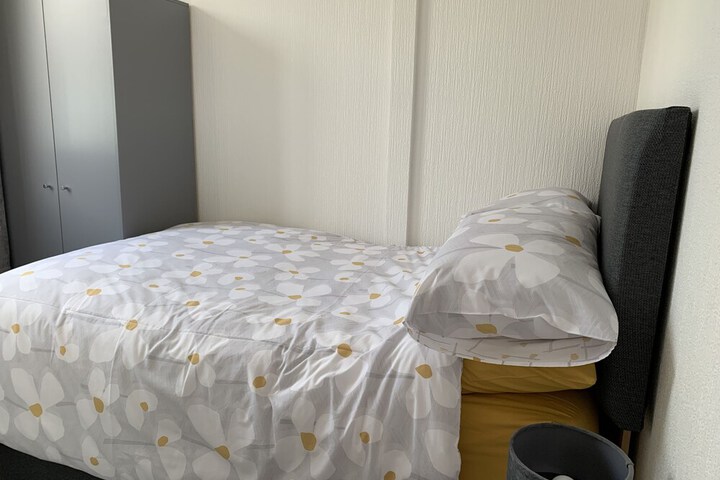 Room 2 of 13