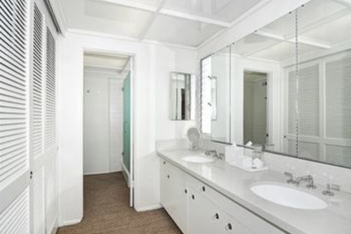 Room 4 of 29