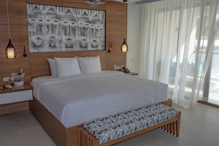 Room 12 of 73