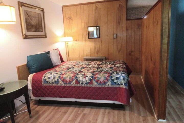 Room 7 of 64