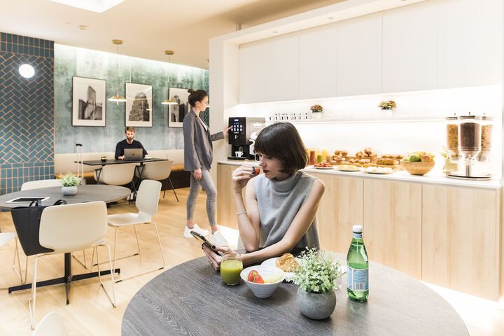 Breakfast area